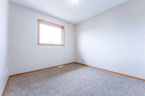 59 Erin Grove Se, Calgary, AB 
