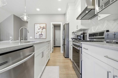 158 Creekstone Passage Sw, Calgary, AB 