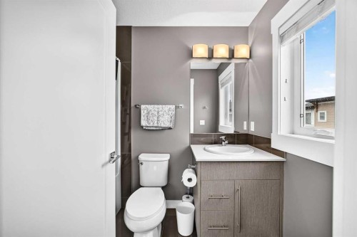 30-111 Rainbow Falls Gate, Chestermere, AB 