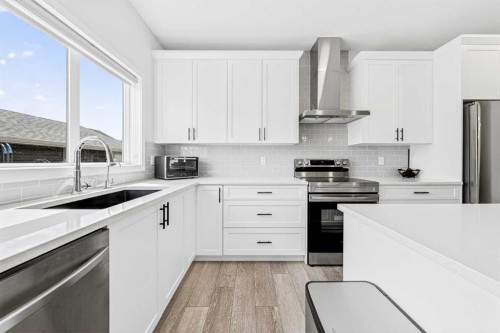 170 Magnolia Square Se, Calgary, AB 