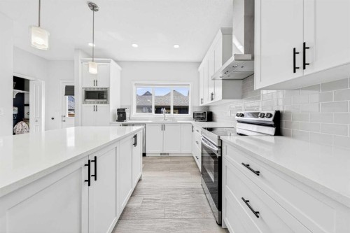 170 Magnolia Square Se, Calgary, AB 