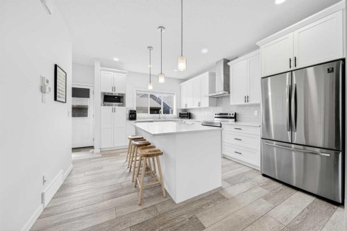 170 Magnolia Square Se, Calgary, AB 