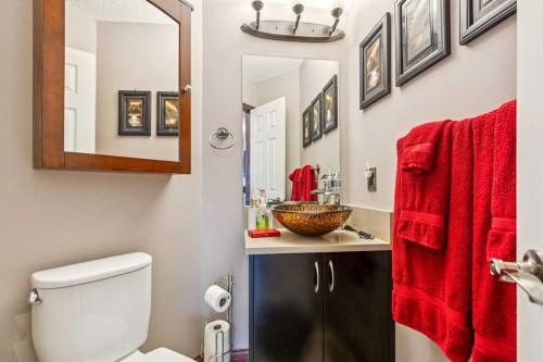 27 Valley Creek Bay Nw, Calgary, AB 