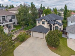 27 Valley Creek Bay NW Calgary, AB T3B 5V3