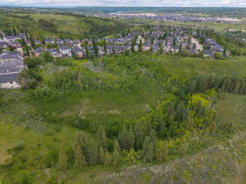27 Valley Creek Bay Nw, Calgary, AB 