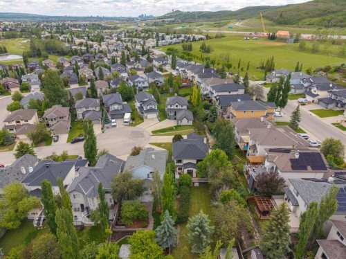 27 Valley Creek Bay Nw, Calgary, AB 