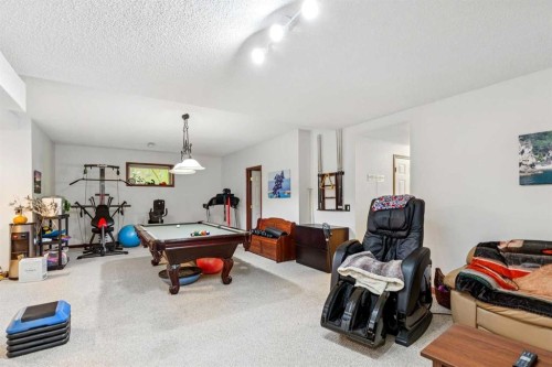 27 Valley Creek Bay Nw, Calgary, AB 