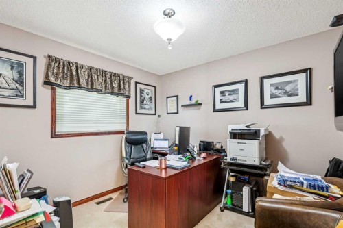 27 Valley Creek Bay Nw, Calgary, AB 