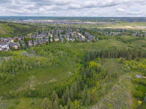 27 Valley Creek Bay Nw, Calgary, AB 