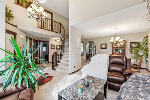 27 Valley Creek Bay Nw, Calgary, AB 
