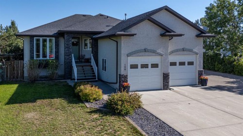 106 Derochie Drive West, Claresholm, AB 