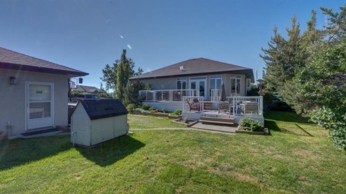 106 Derochie Drive West, Claresholm, AB 