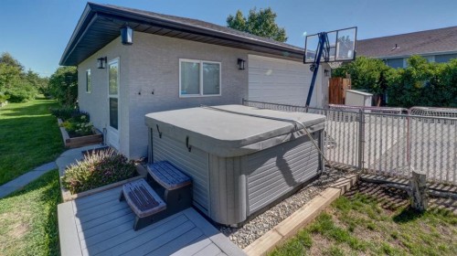106 Derochie Drive West, Claresholm, AB 