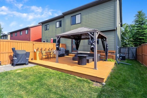 111 Walden Drive Se, Calgary, AB 