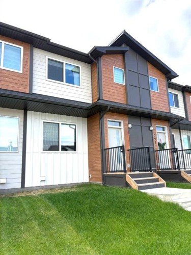319 Wolf River Drive Se, Calgary, AB 