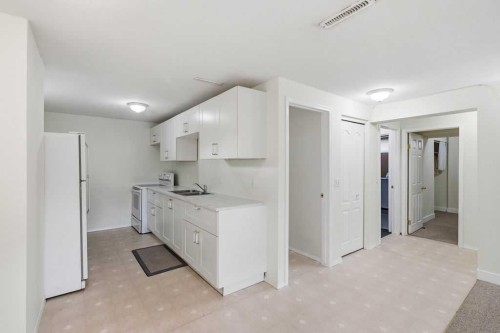 7428 23 Street Se, Calgary, AB 