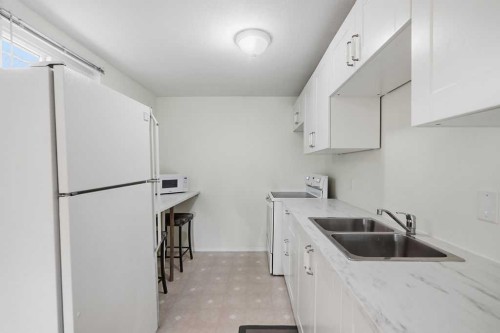 7428 23 Street Se, Calgary, AB 