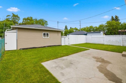 7428 23 Street Se, Calgary, AB 