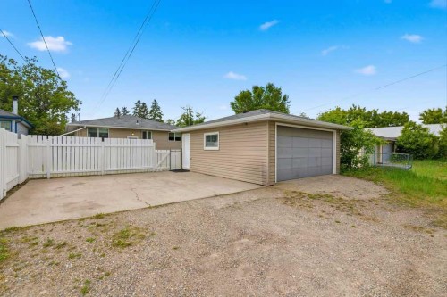 7428 23 Street Se, Calgary, AB 