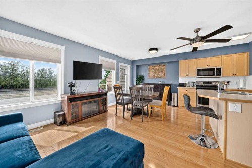 5-2002 22 Avenue, Bowden, AB - Indoor