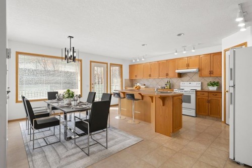 41 Bow Ridge Drive, Cochrane, AB - Indoor