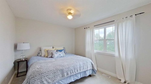 24-33049 Range Road 12, Rural Mountain View County, AB - Indoor Photo Showing Bedroom