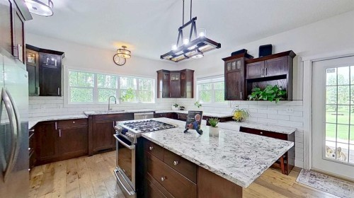 24-33049 Range Road 12, Rural Mountain View County, AB - Indoor Photo Showing Kitchen