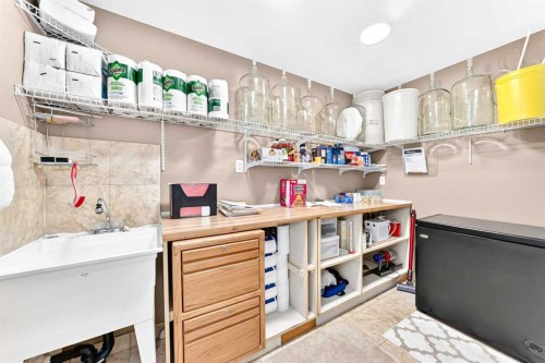 253 Bridle Estates Road Sw, Calgary, AB 