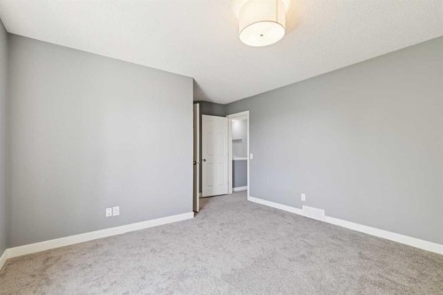 137 Prestwick Mews Se, Calgary, AB 