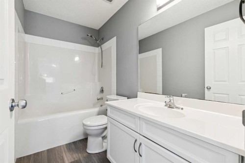 137 Prestwick Mews Se, Calgary, AB 