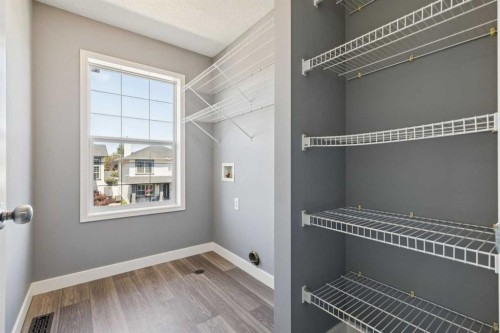 137 Prestwick Mews Se, Calgary, AB 