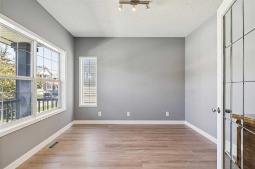 137 Prestwick Mews Se, Calgary, AB 