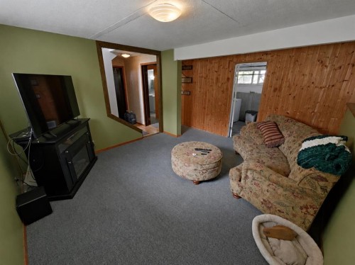 121 Park Crescent, Stavely, AB 