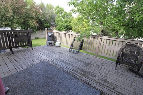 121 Park Crescent, Stavely, AB 