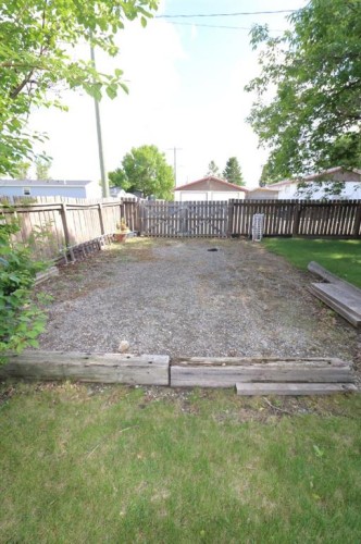 121 Park Crescent, Stavely, AB 