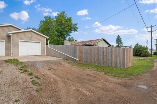 229 3 Avenue Ne, Three Hills, AB 