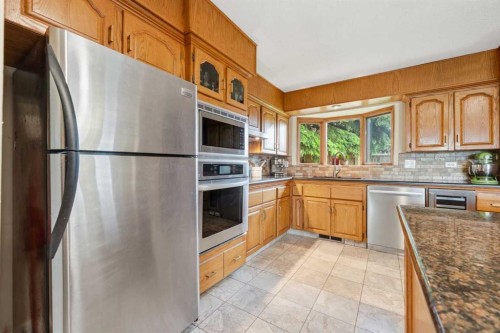 1439 90 Avenue Sw, Calgary, AB 
