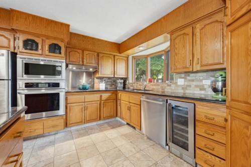 1439 90 Avenue Sw, Calgary, AB 