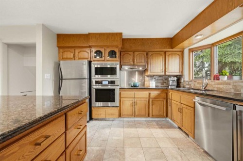 1439 90 Avenue Sw, Calgary, AB 