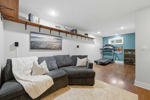 1439 90 Avenue Sw, Calgary, AB 