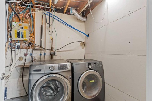 187 Falwood Way Ne, Calgary, AB - Indoor Photo Showing Laundry Room