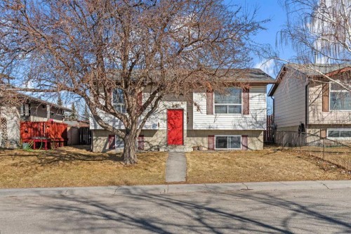 187 Falwood Way Ne, Calgary, AB - Outdoor