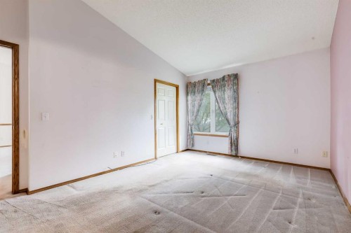 20 Douglasview Park Se, Calgary, AB 