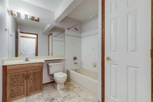 20 Douglasview Park Se, Calgary, AB 