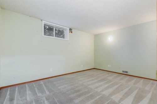 20 Douglasview Park Se, Calgary, AB 