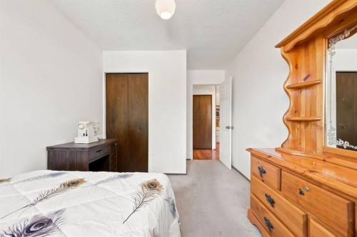 4308 38 Street Ne, Calgary, AB 