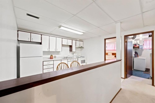 4308 38 Street Ne, Calgary, AB 