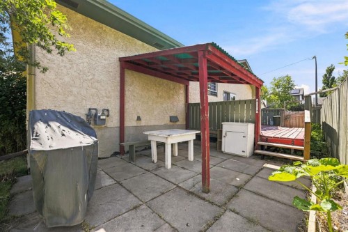 4308 38 Street Ne, Calgary, AB 