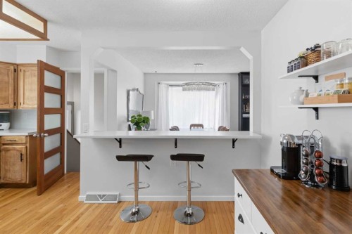 331 Queensland Circle Se, Calgary, AB - Indoor Photo Showing Kitchen