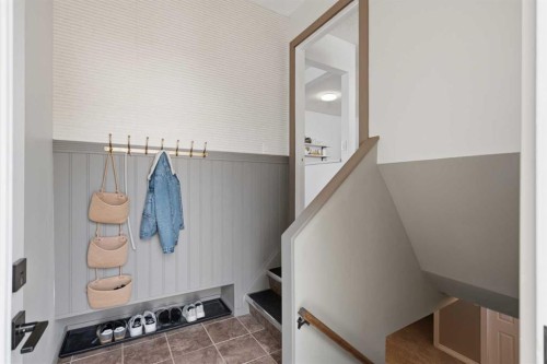 331 Queensland Circle Se, Calgary, AB - Indoor